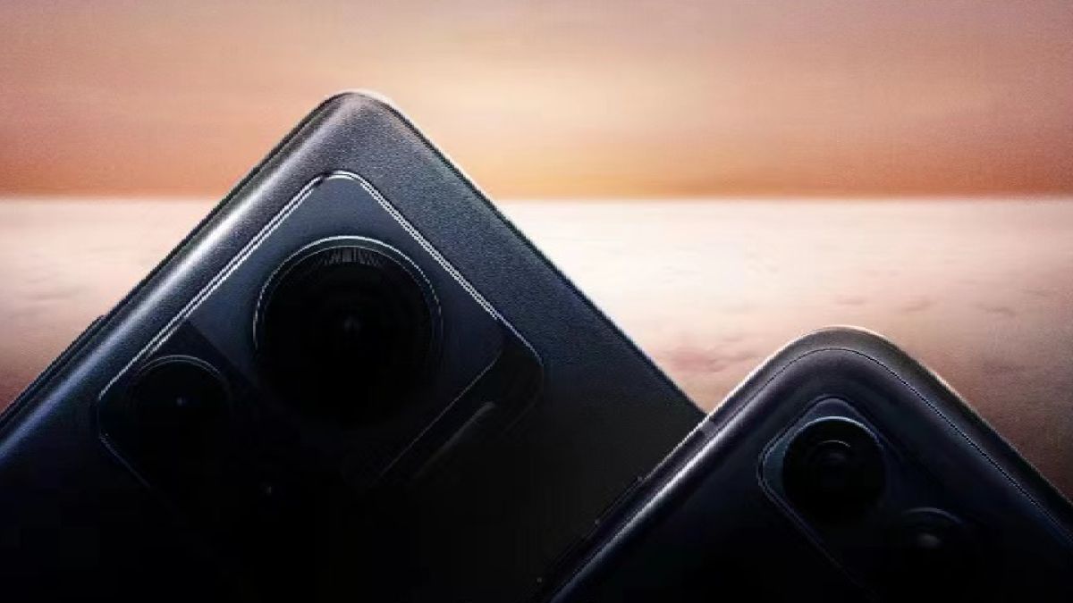 A crop of the Moto X30 Pro Motorola Razr 2022 Chinese launch poster